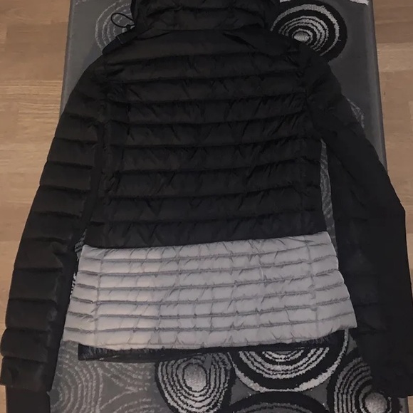 Authentic Moncler Grenoble Women’s Two-toned Ski Jacket Size 2 - Picture 4 of 12
